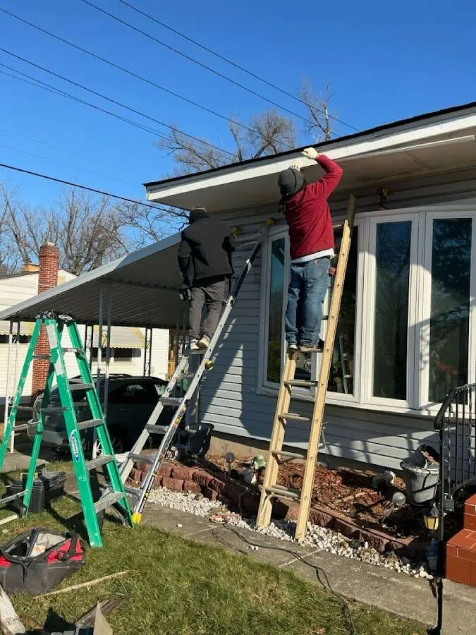 Restoration crew performing exterior repair in Soddy-Daisy
